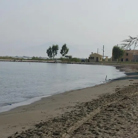 Panos Beach Casa de Férias *